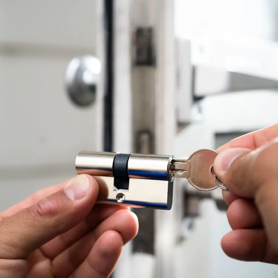 mks serrurier aubagne serrurier Marseille 13009